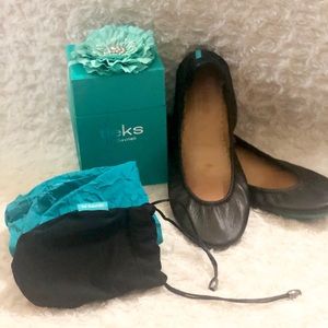 Tieks Size 7 Matte Black Classic Flats